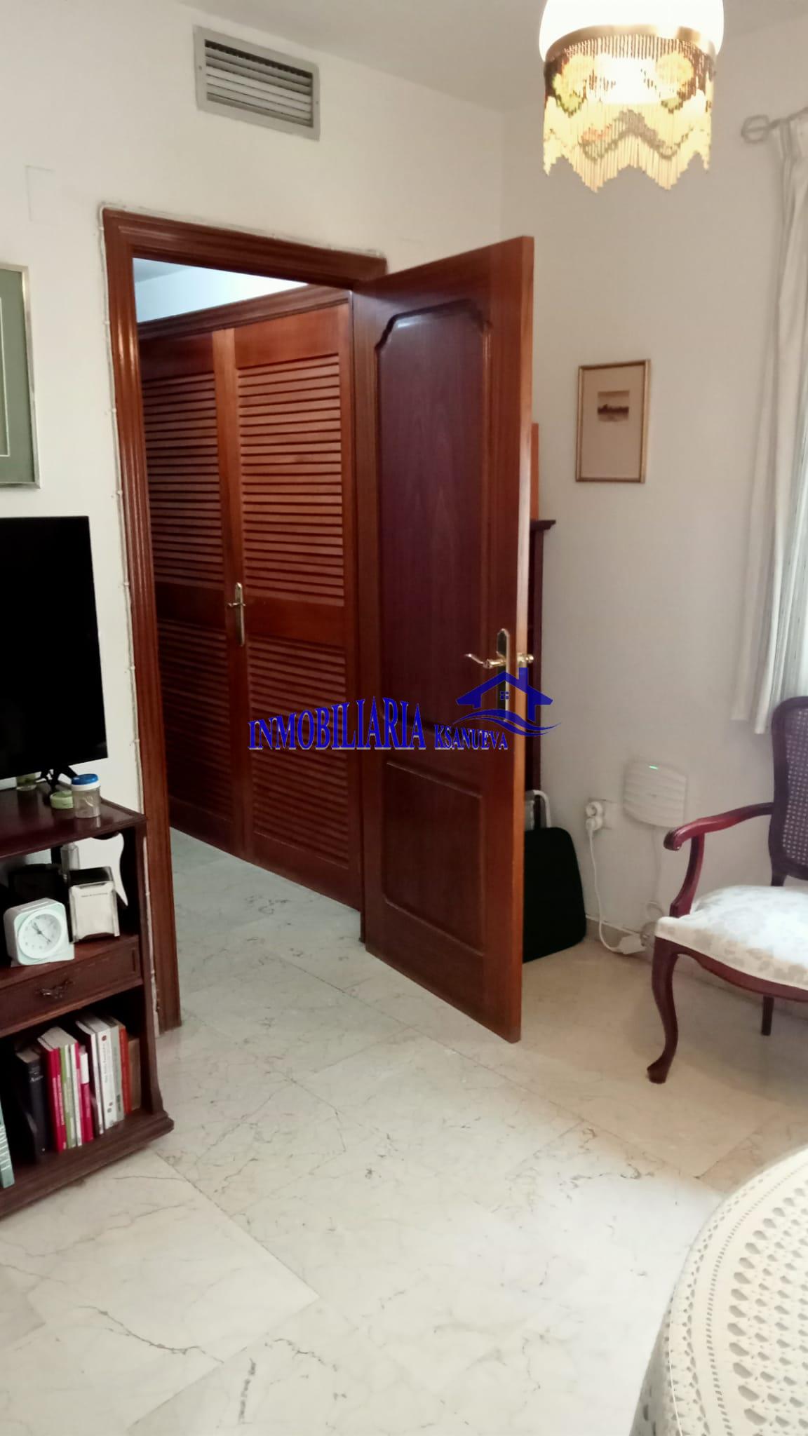 For sale of flat in Córdoba