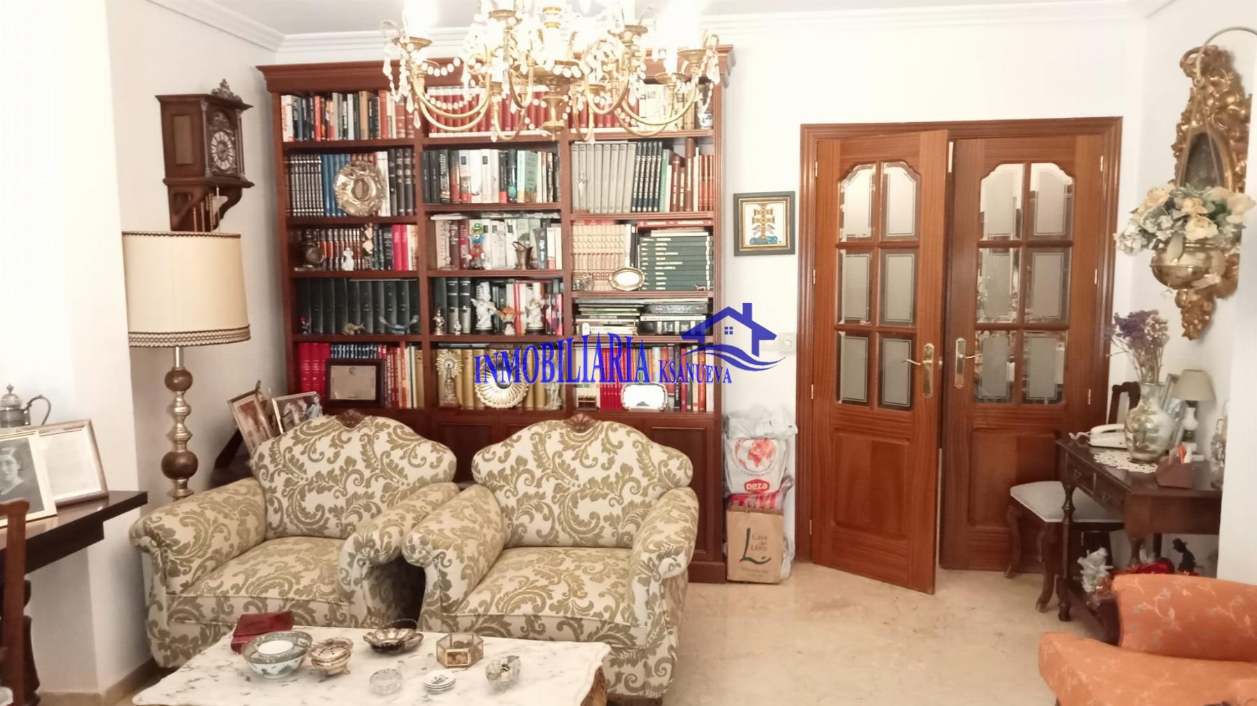 For sale of flat in Córdoba
