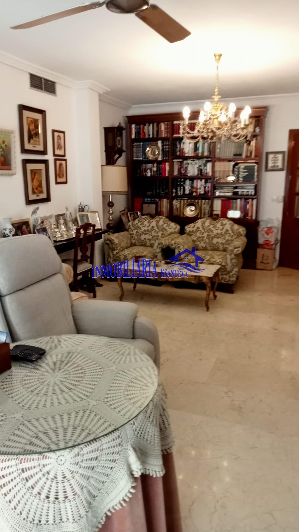 For sale of flat in Córdoba