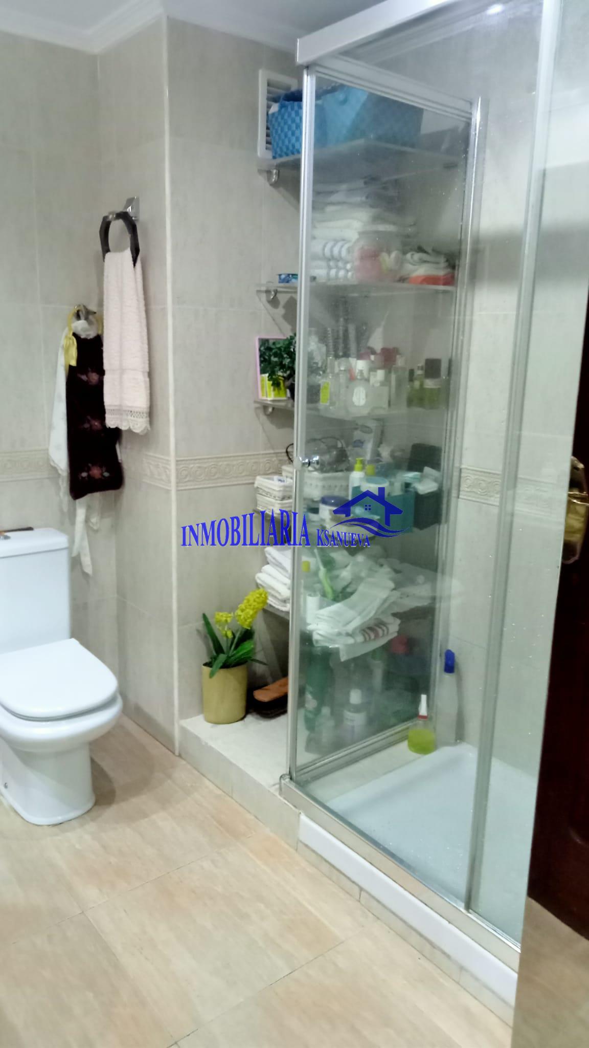 For sale of flat in Córdoba