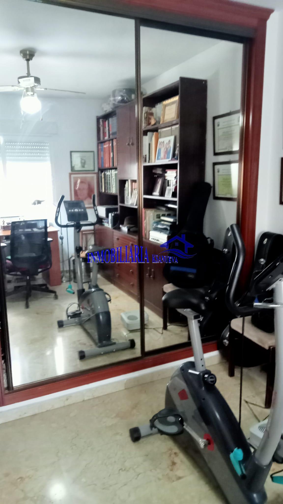 For sale of flat in Córdoba