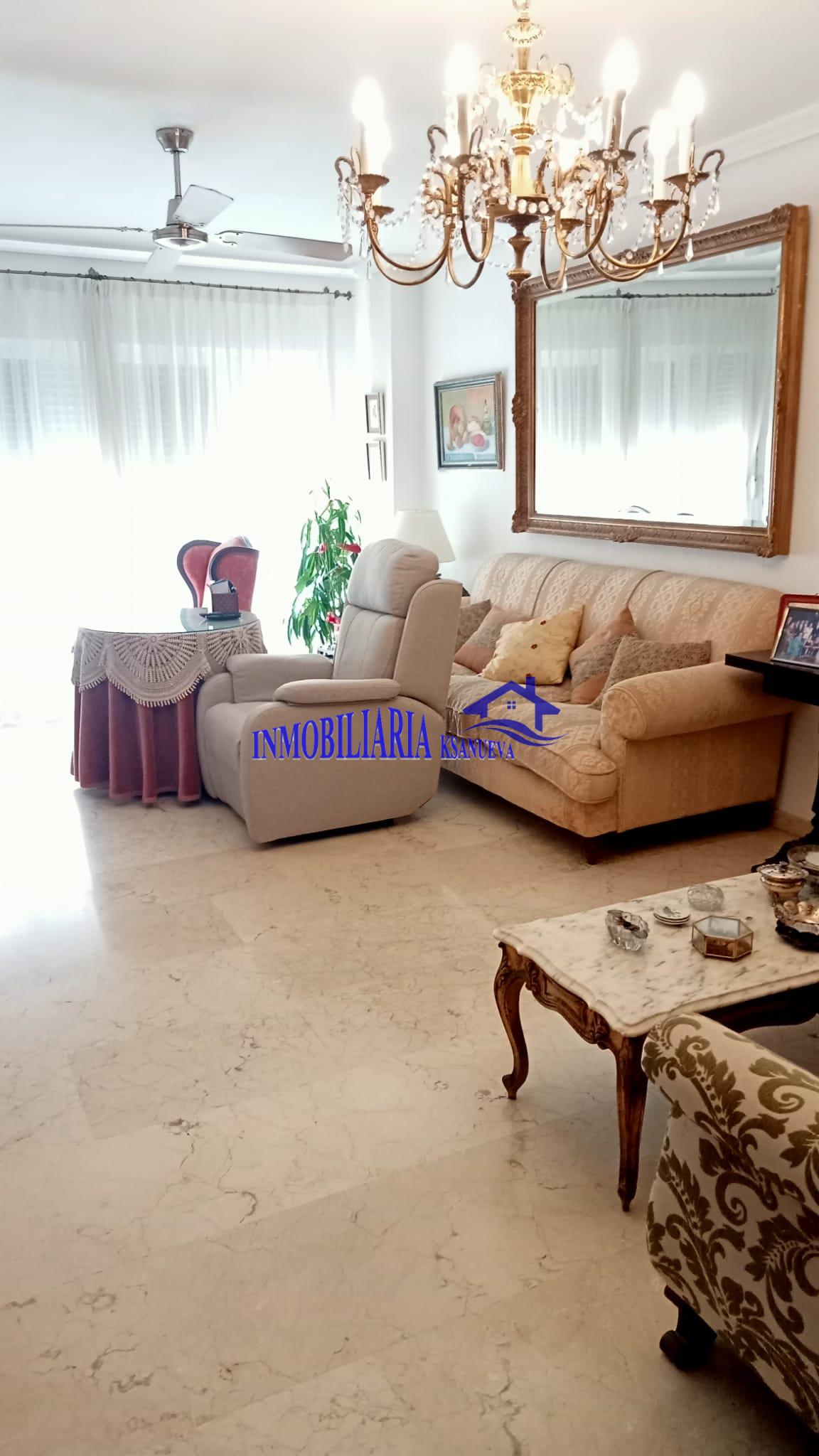 For sale of flat in Córdoba