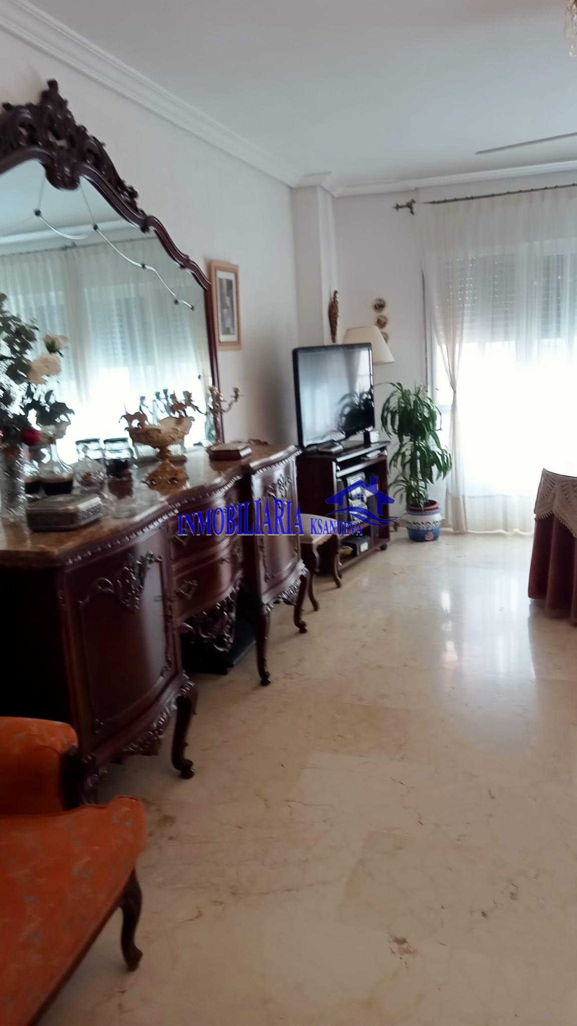 For sale of flat in Córdoba