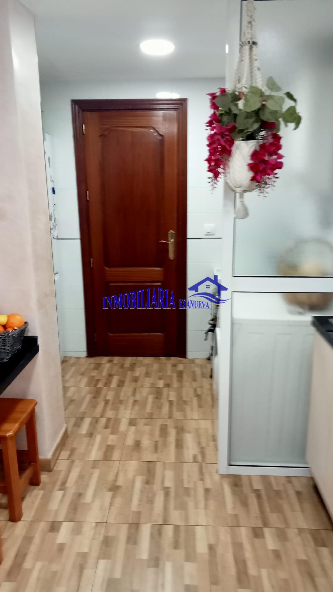 For sale of flat in Córdoba
