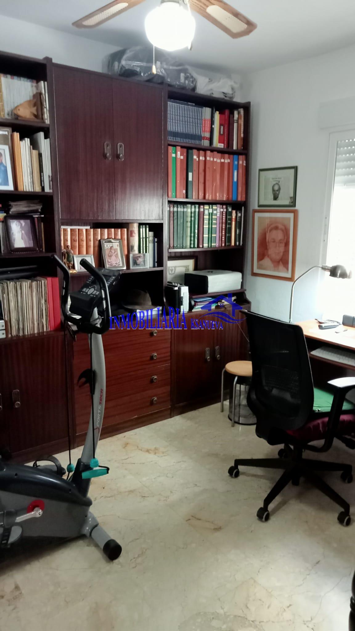 For sale of flat in Córdoba