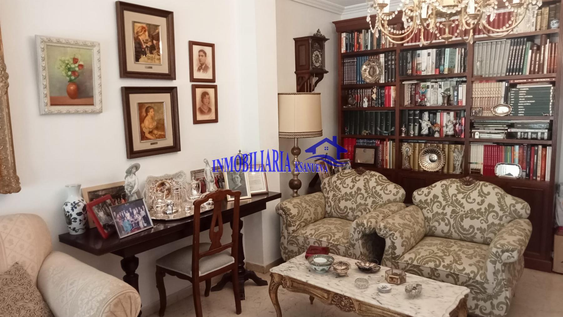 For sale of flat in Córdoba
