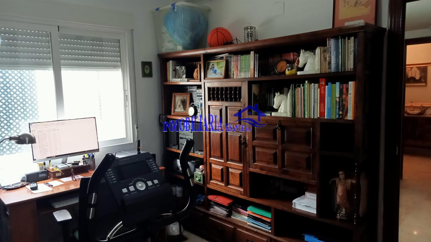 For sale of flat in Córdoba