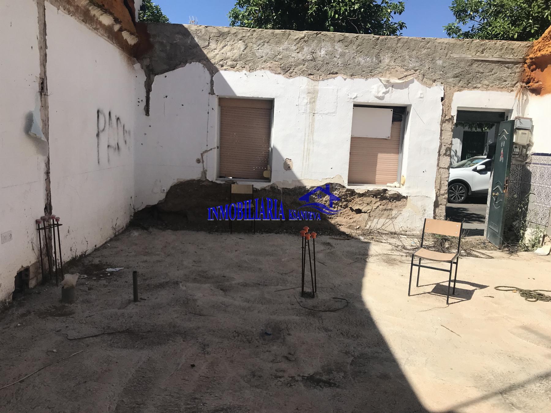 For sale of land in Córdoba
