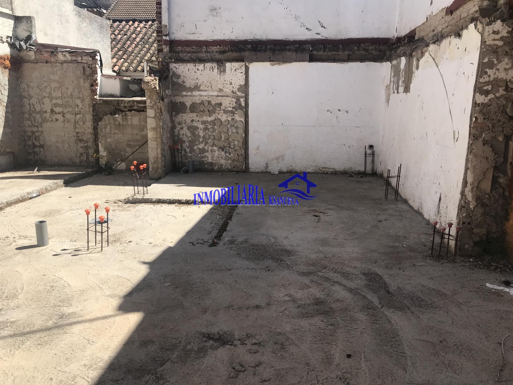 For sale of land in Córdoba