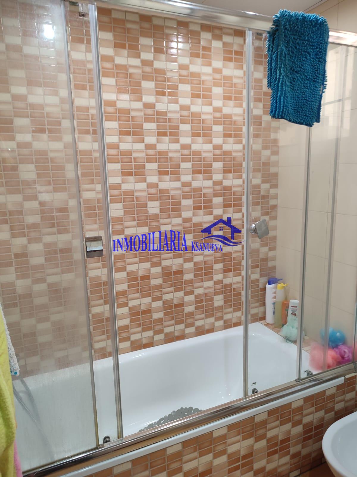 For sale of flat in Córdoba