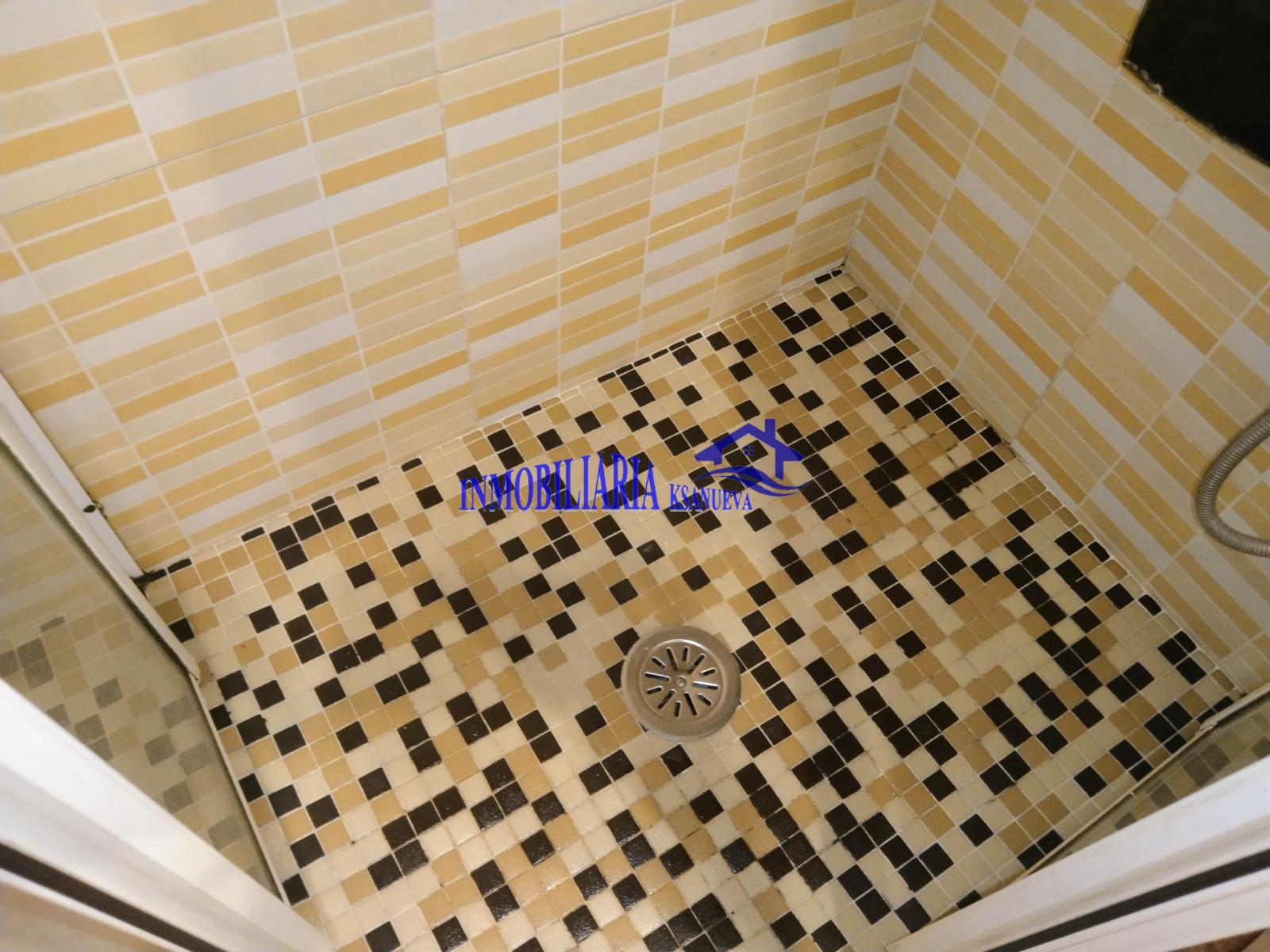 For sale of flat in Córdoba