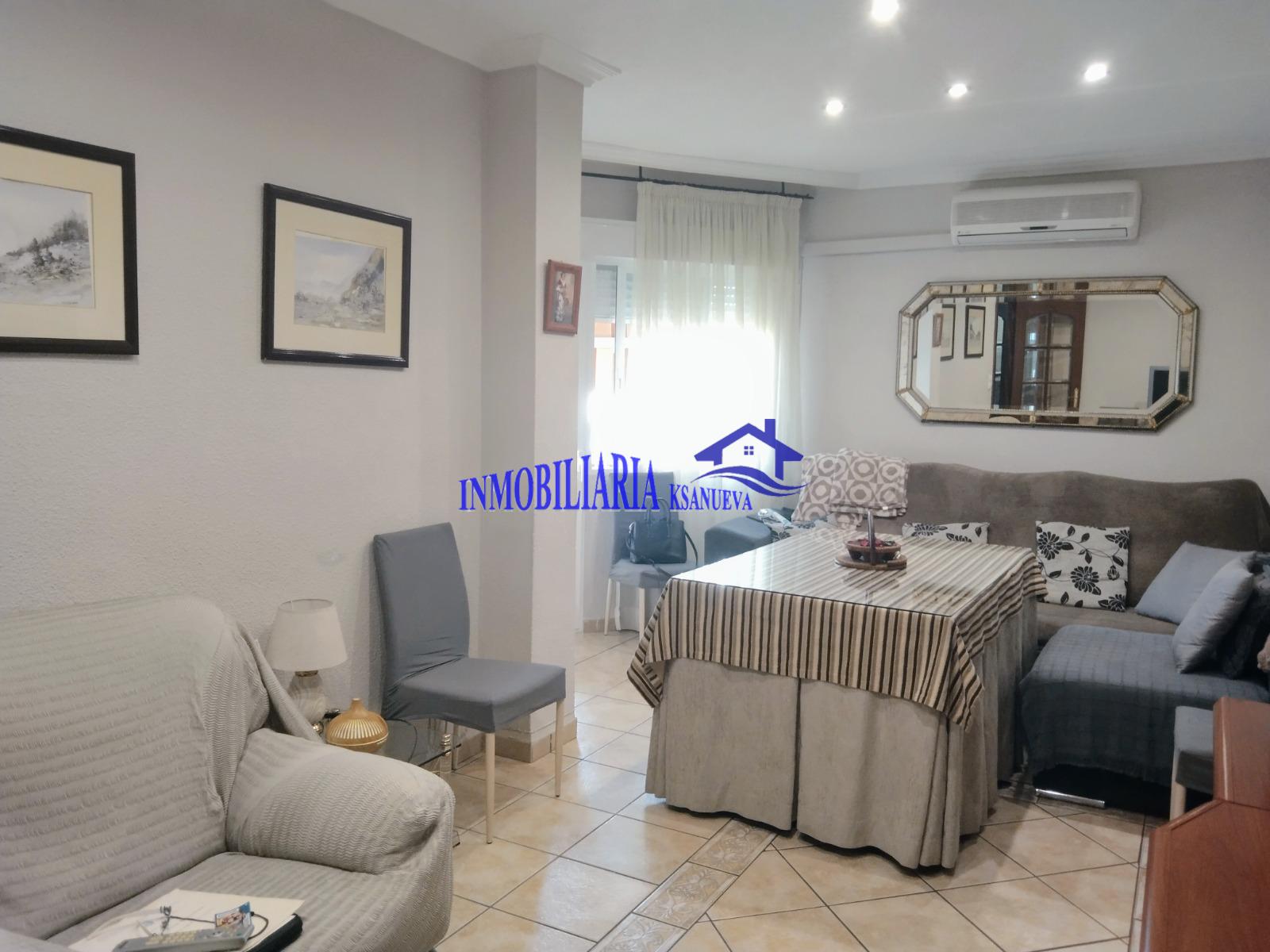 For sale of flat in Córdoba