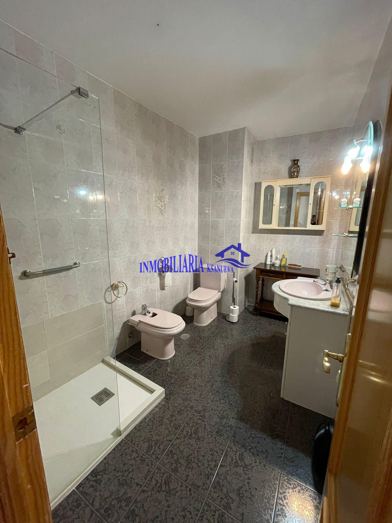 For sale of flat in Córdoba