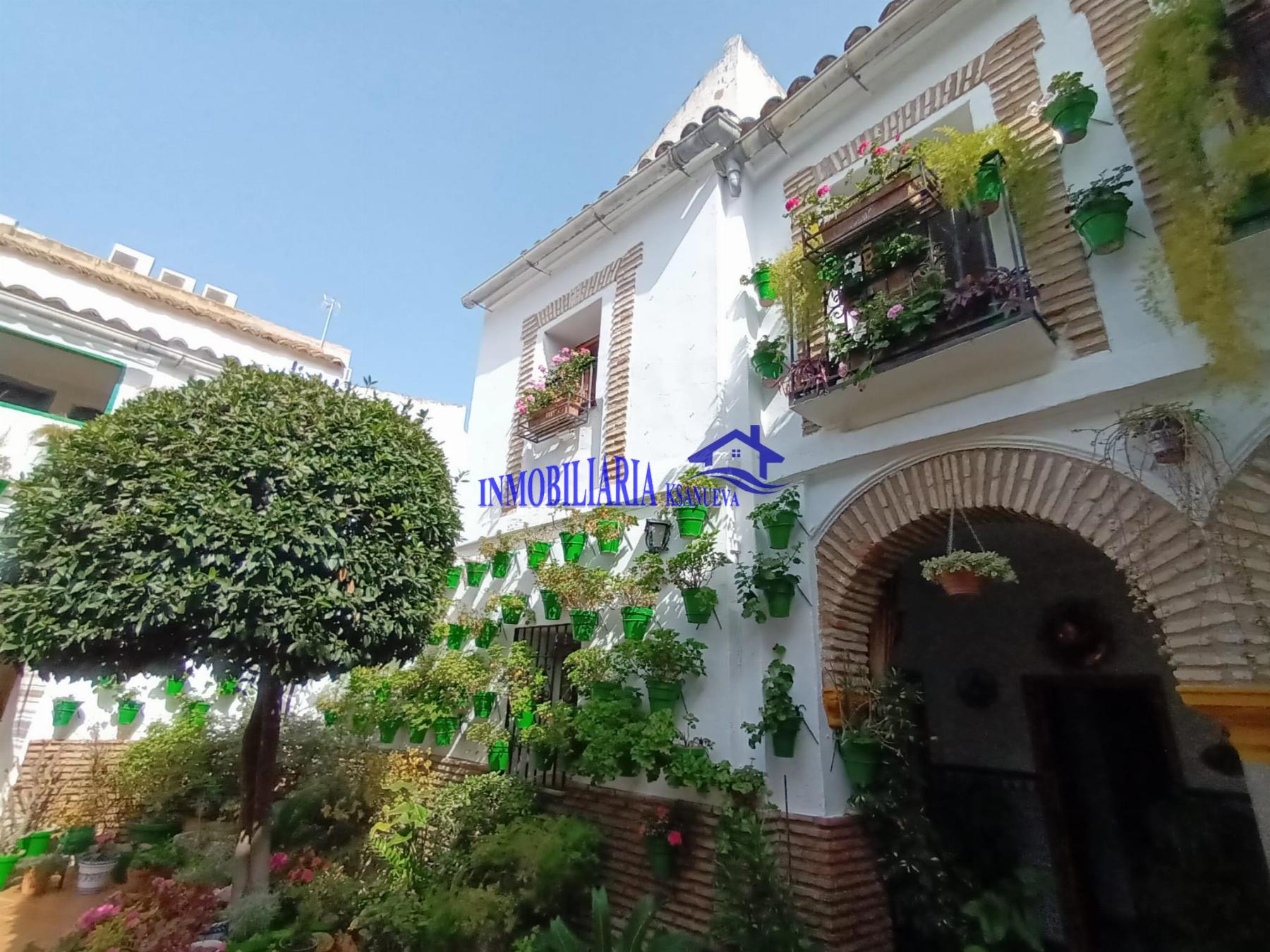 For sale of house in Córdoba