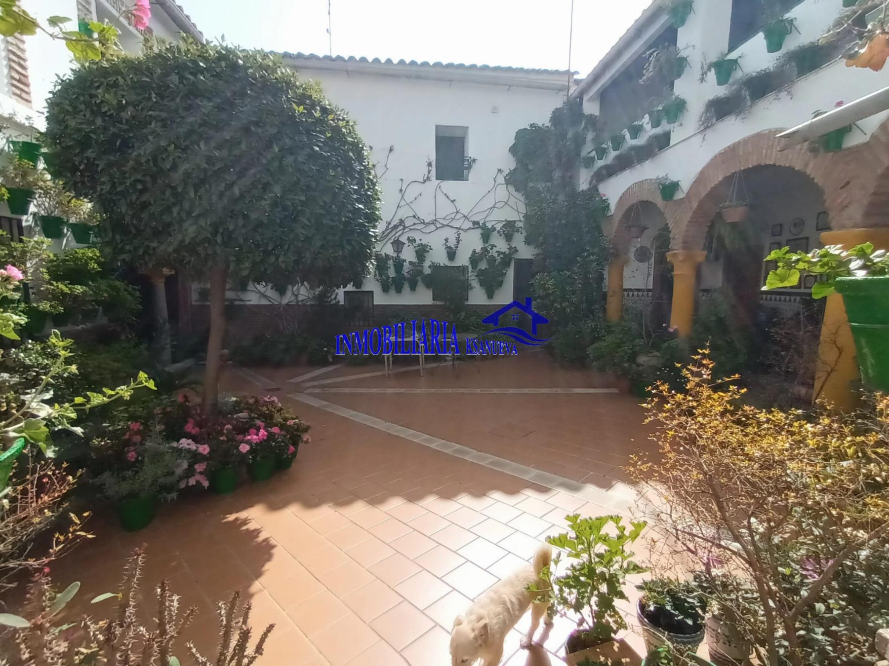 For sale of house in Córdoba