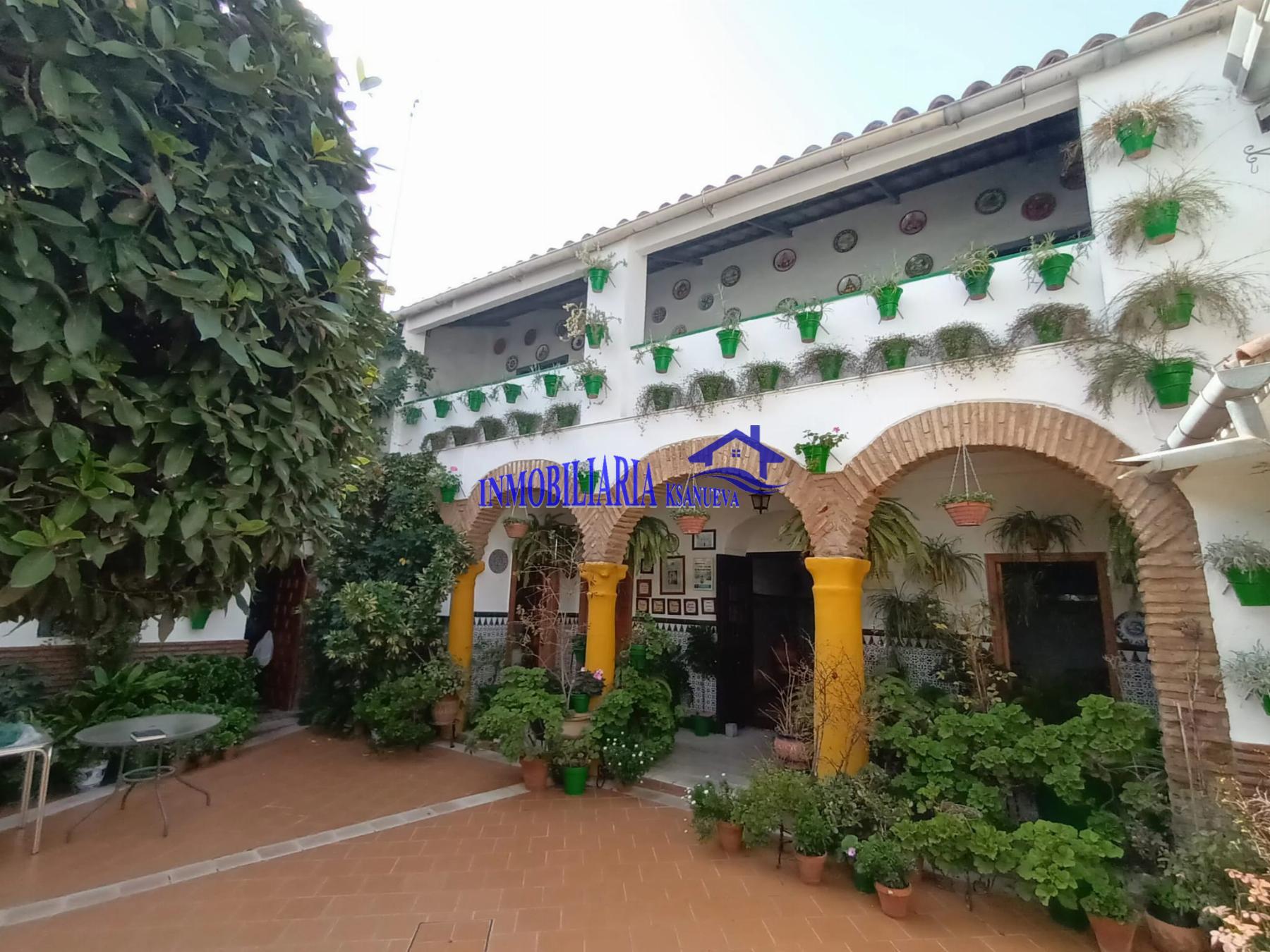 For sale of house in Córdoba