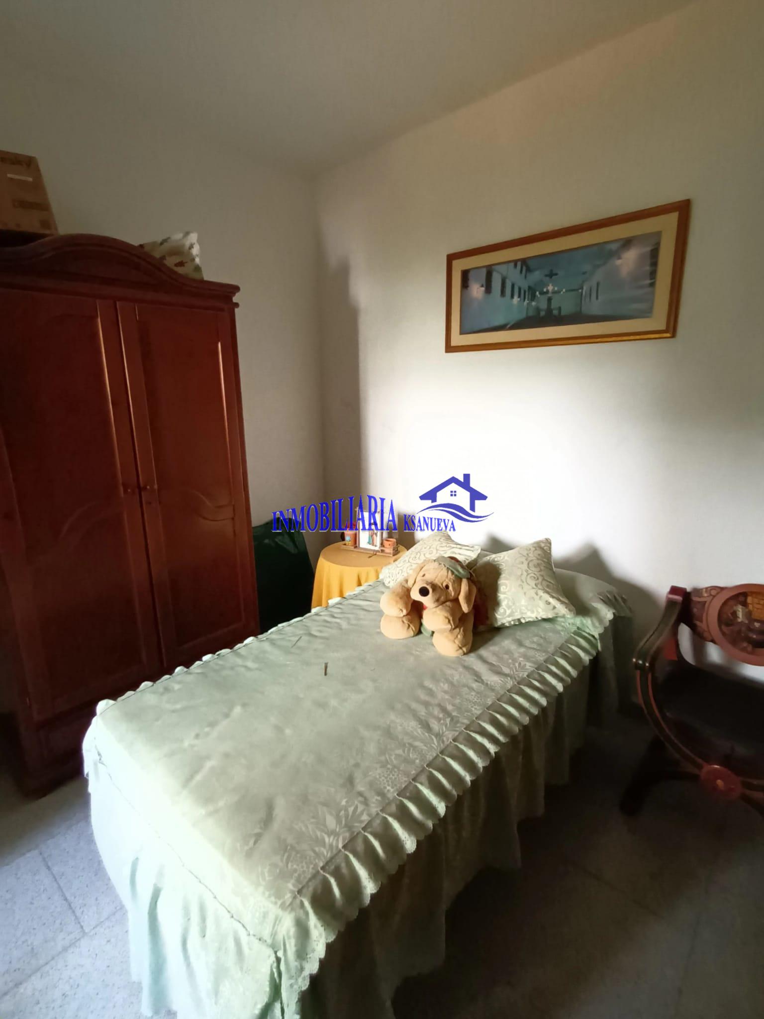 For sale of house in Córdoba