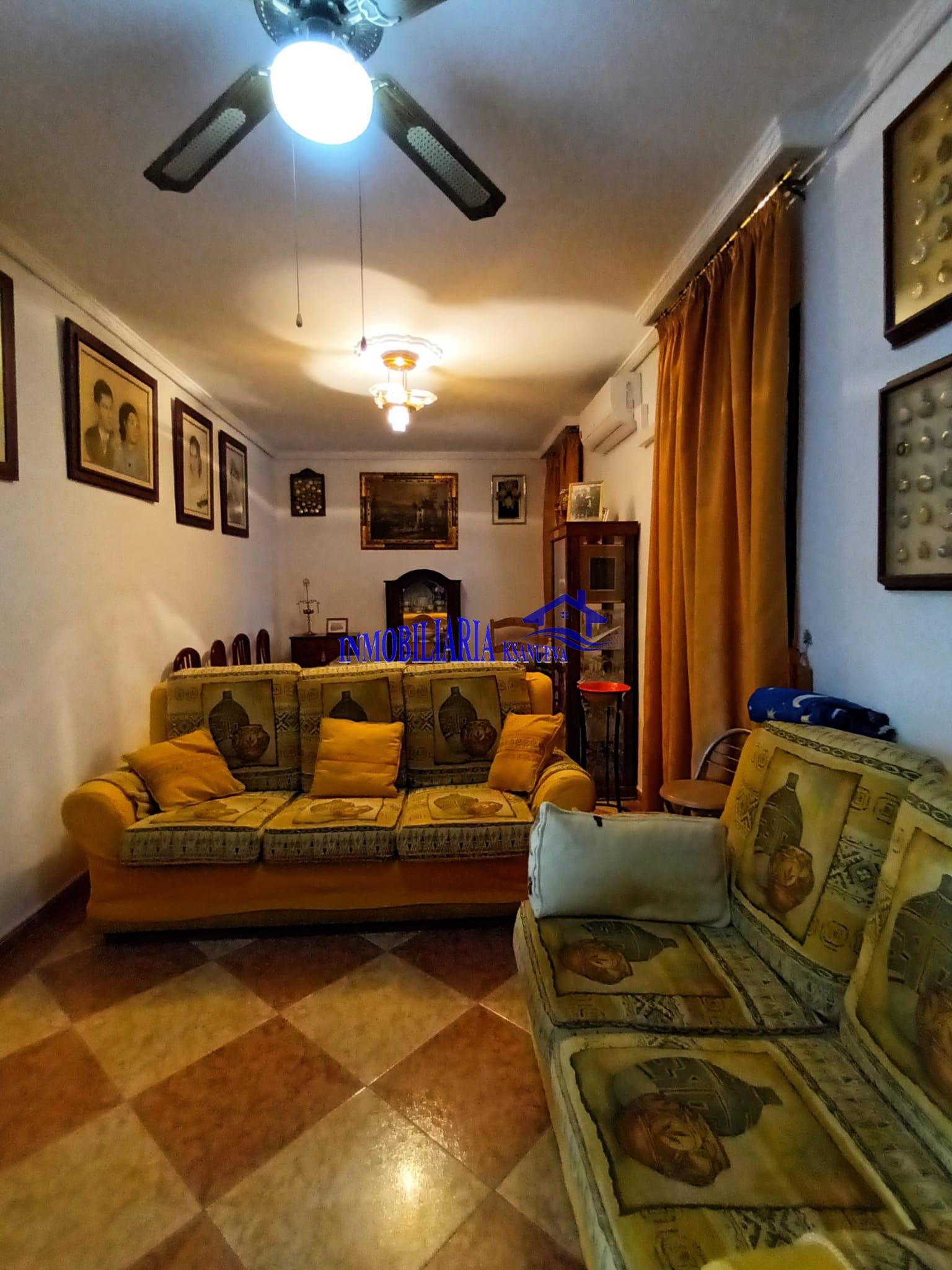 For sale of house in Córdoba
