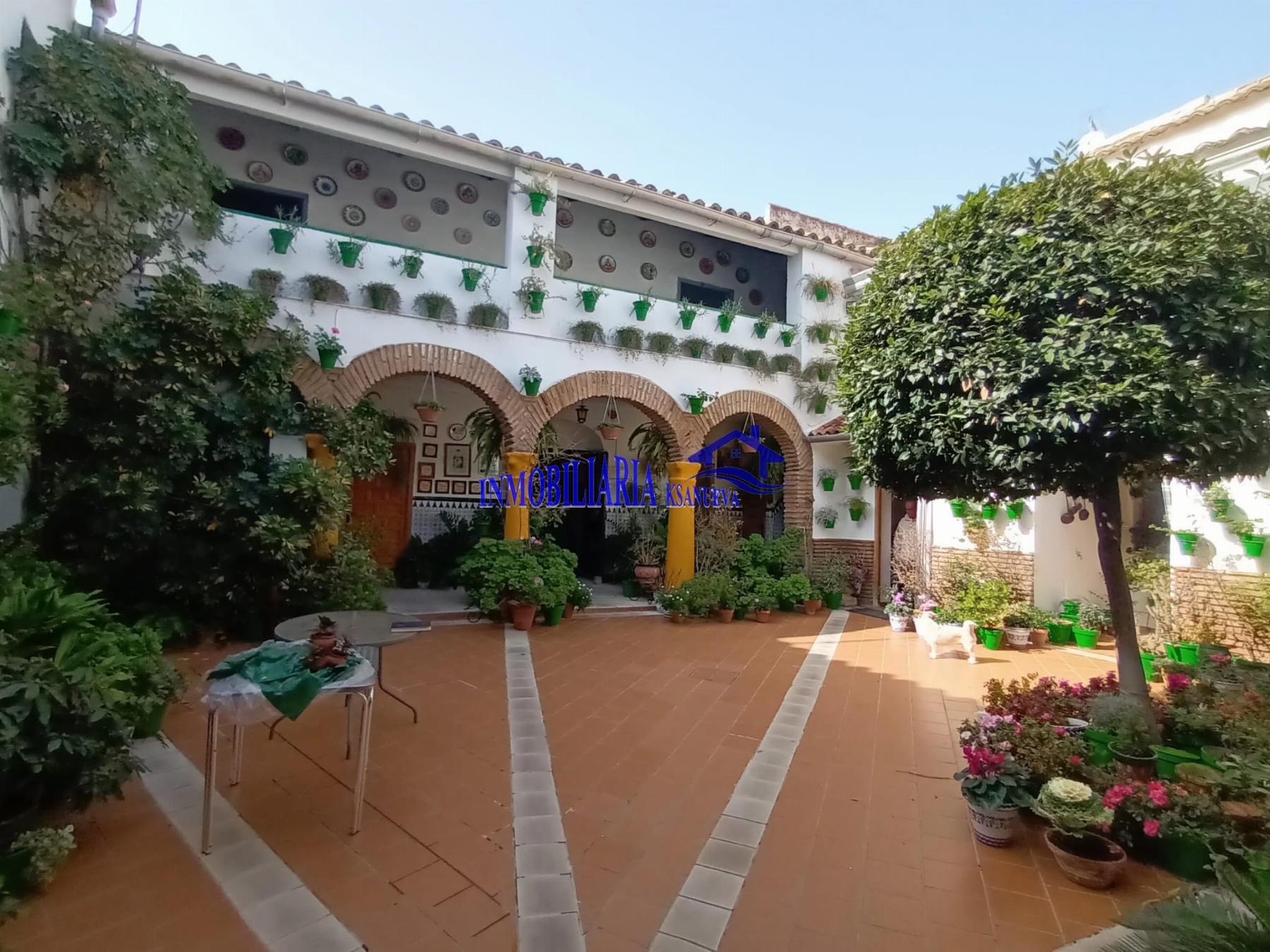 For sale of house in Córdoba