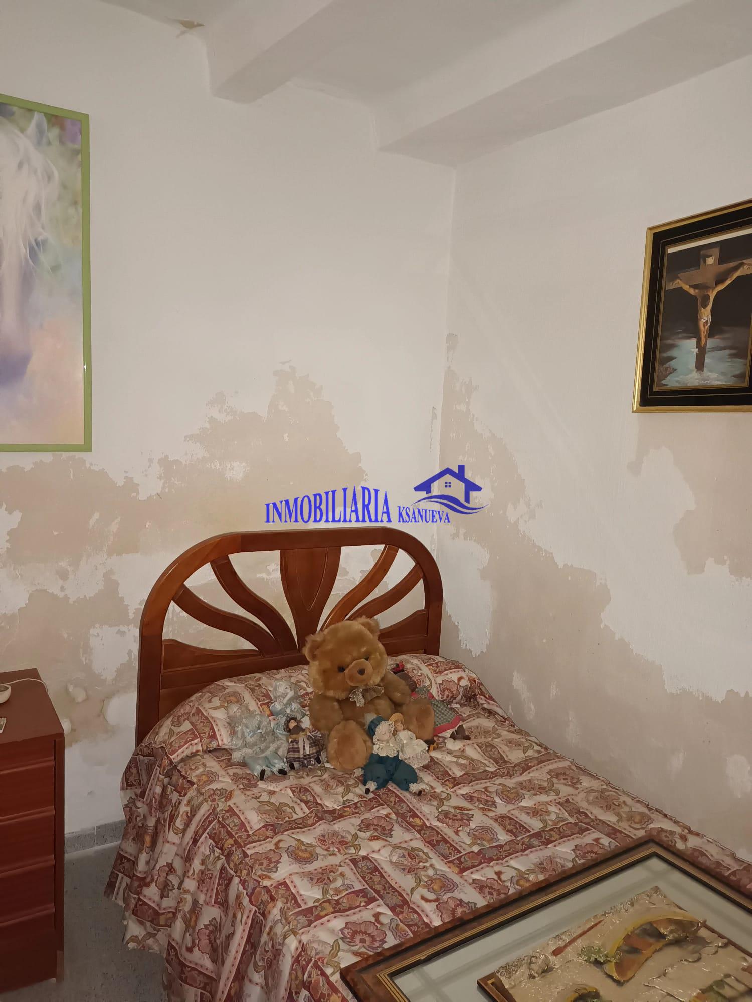 For sale of house in Córdoba