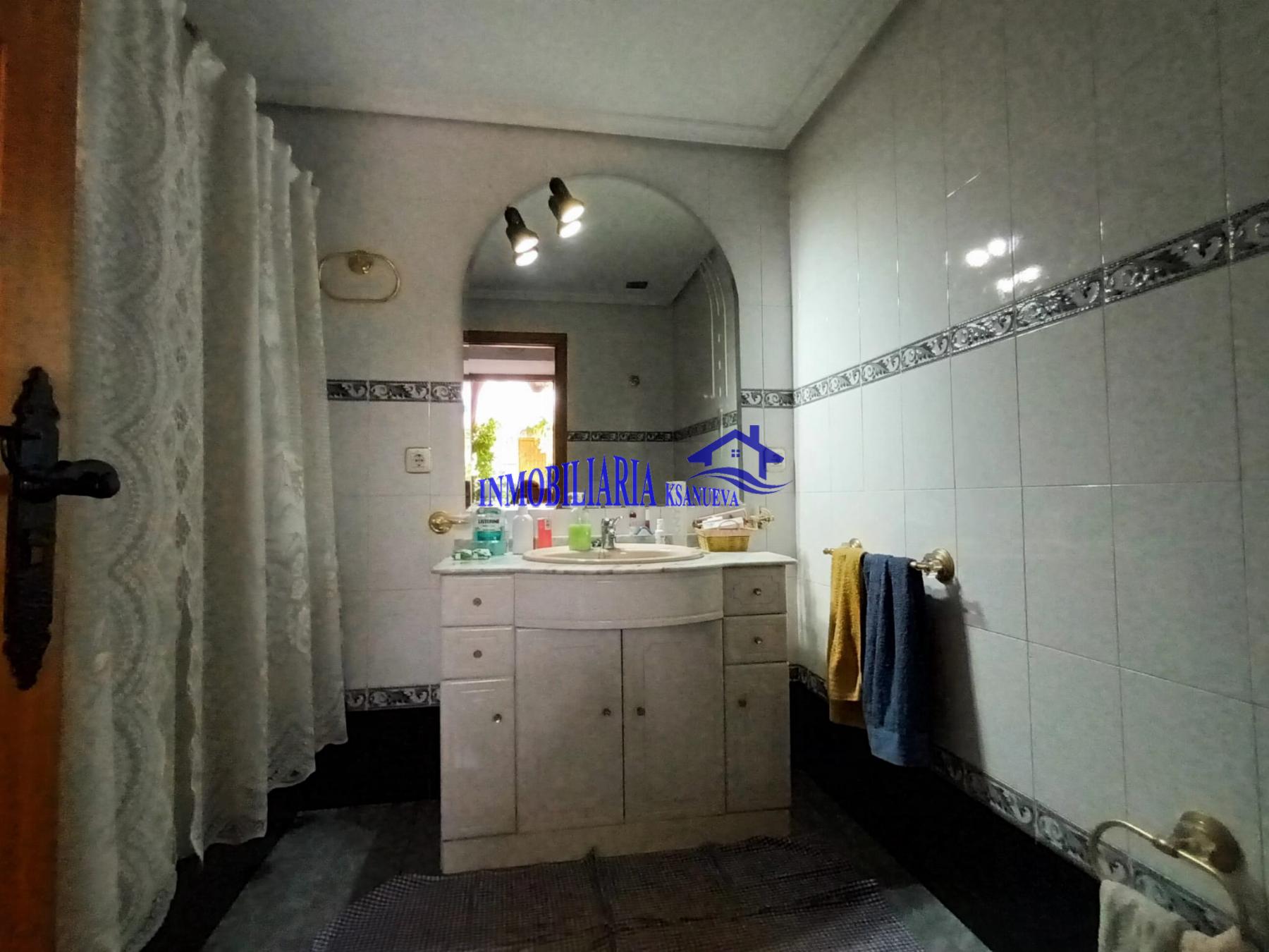 For sale of house in Córdoba
