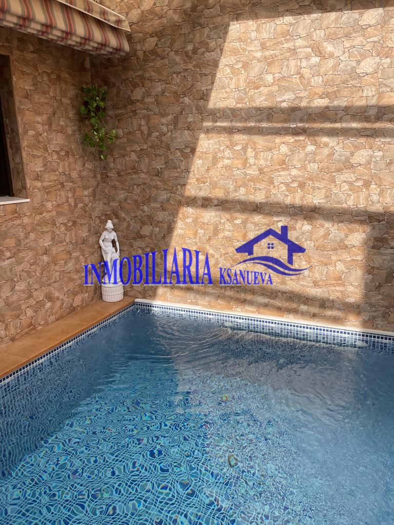For sale of house in Córdoba