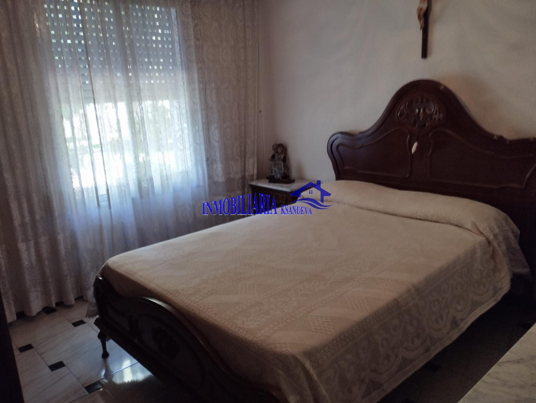 For sale of flat in Córdoba