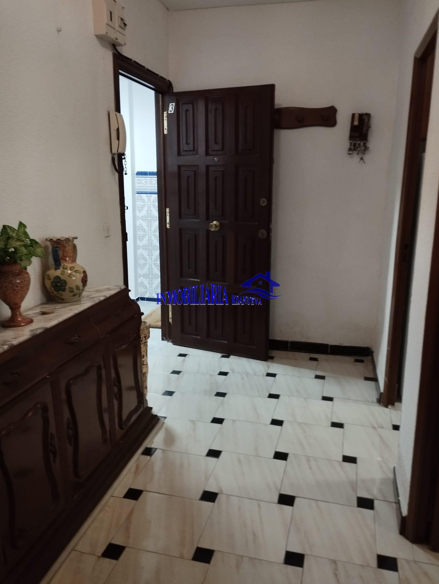 For sale of flat in Córdoba