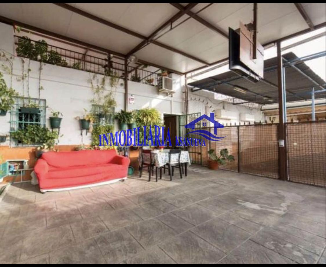 For sale of house in Córdoba