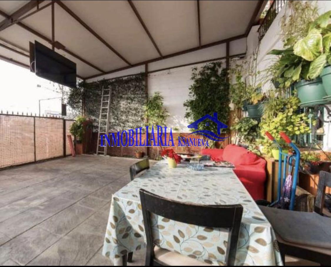 For sale of house in Córdoba