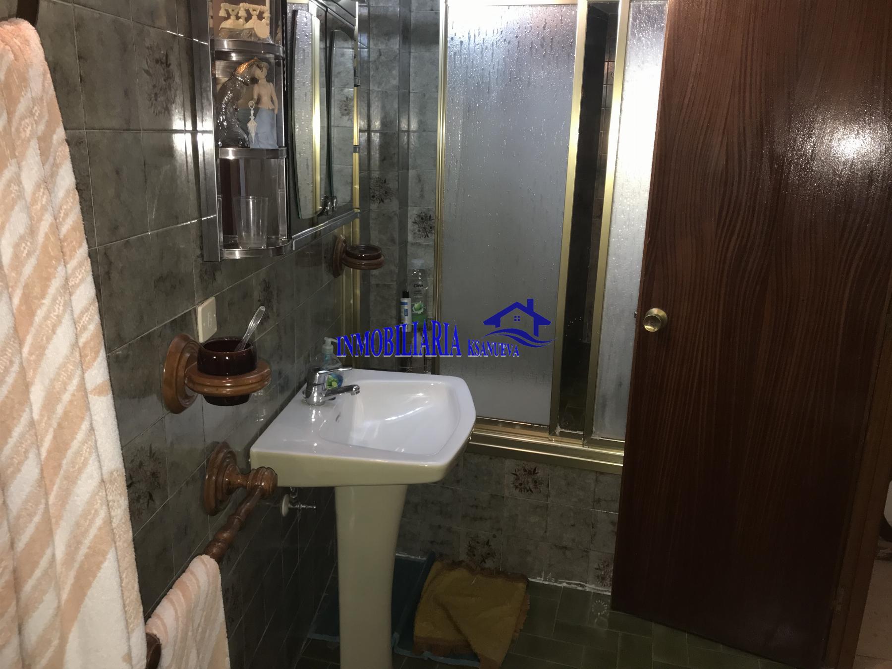 For sale of flat in Córdoba