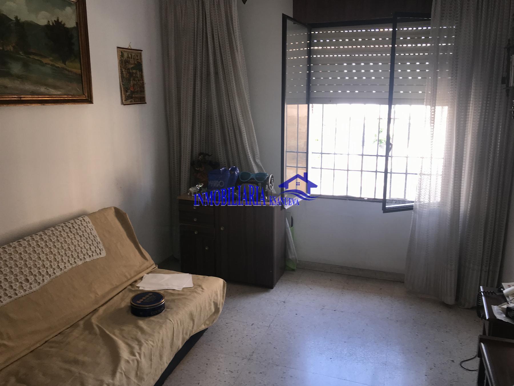 For sale of flat in Córdoba
