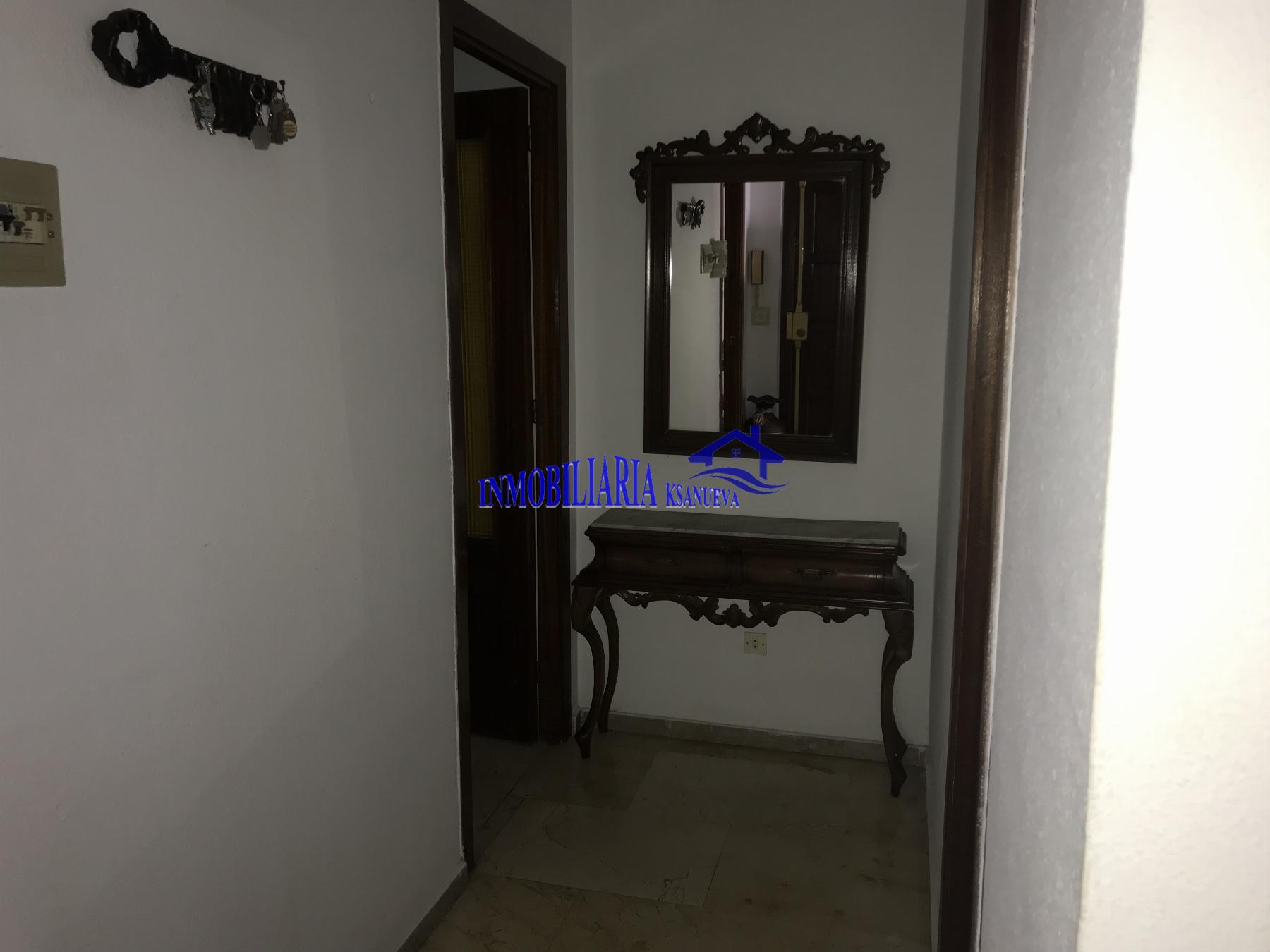 For sale of flat in Córdoba