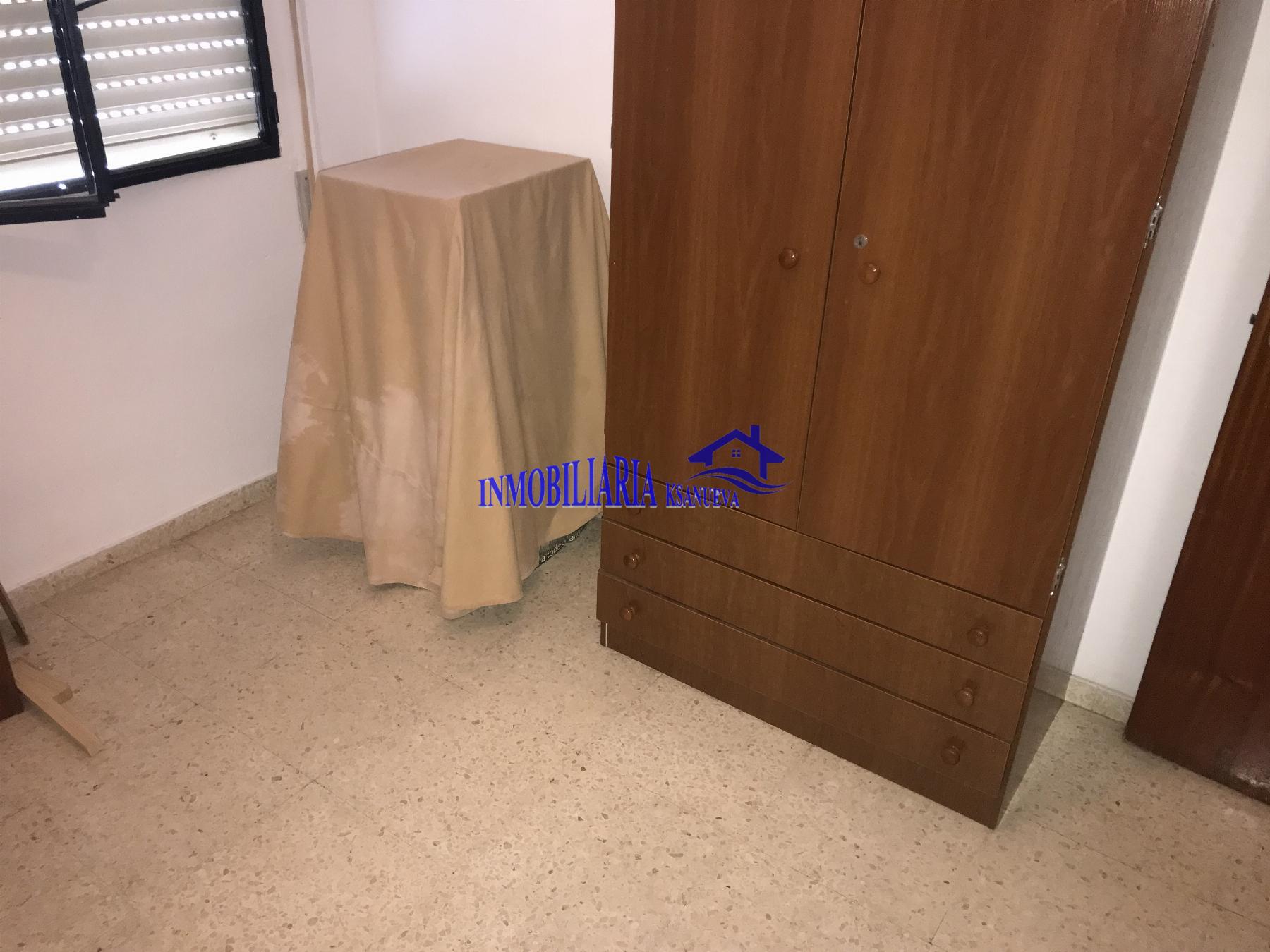 For sale of flat in Córdoba