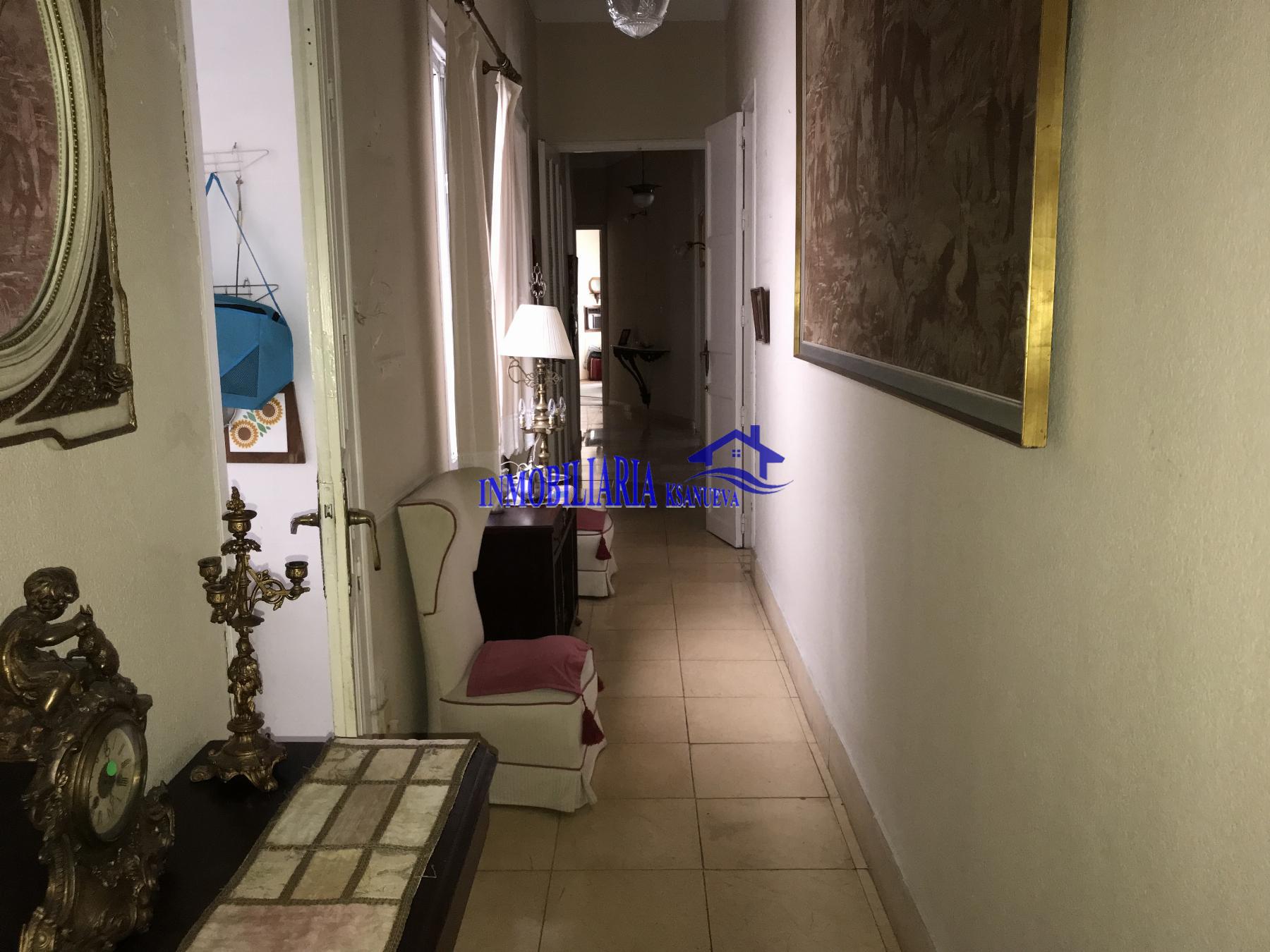 For sale of flat in Córdoba