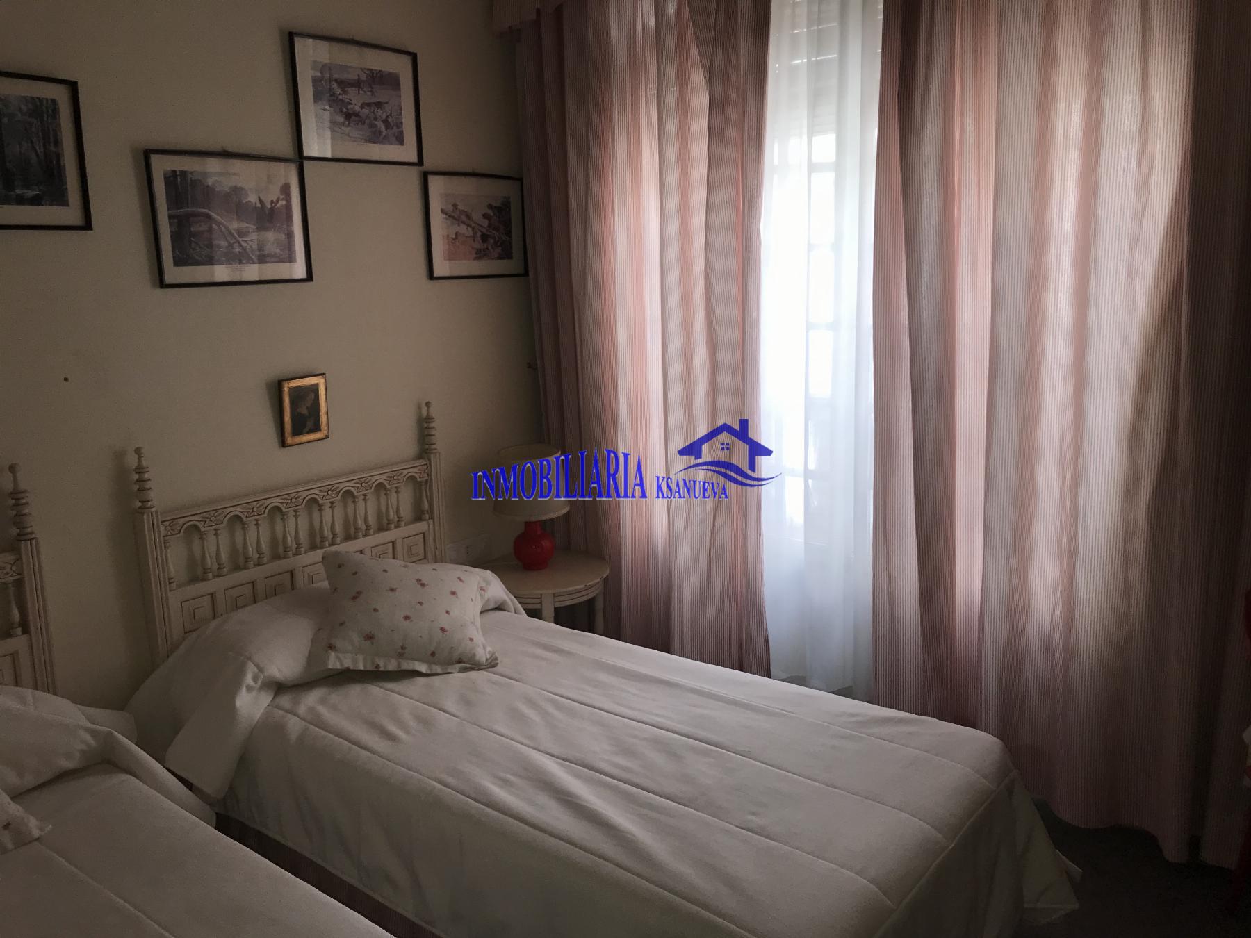 For sale of flat in Córdoba