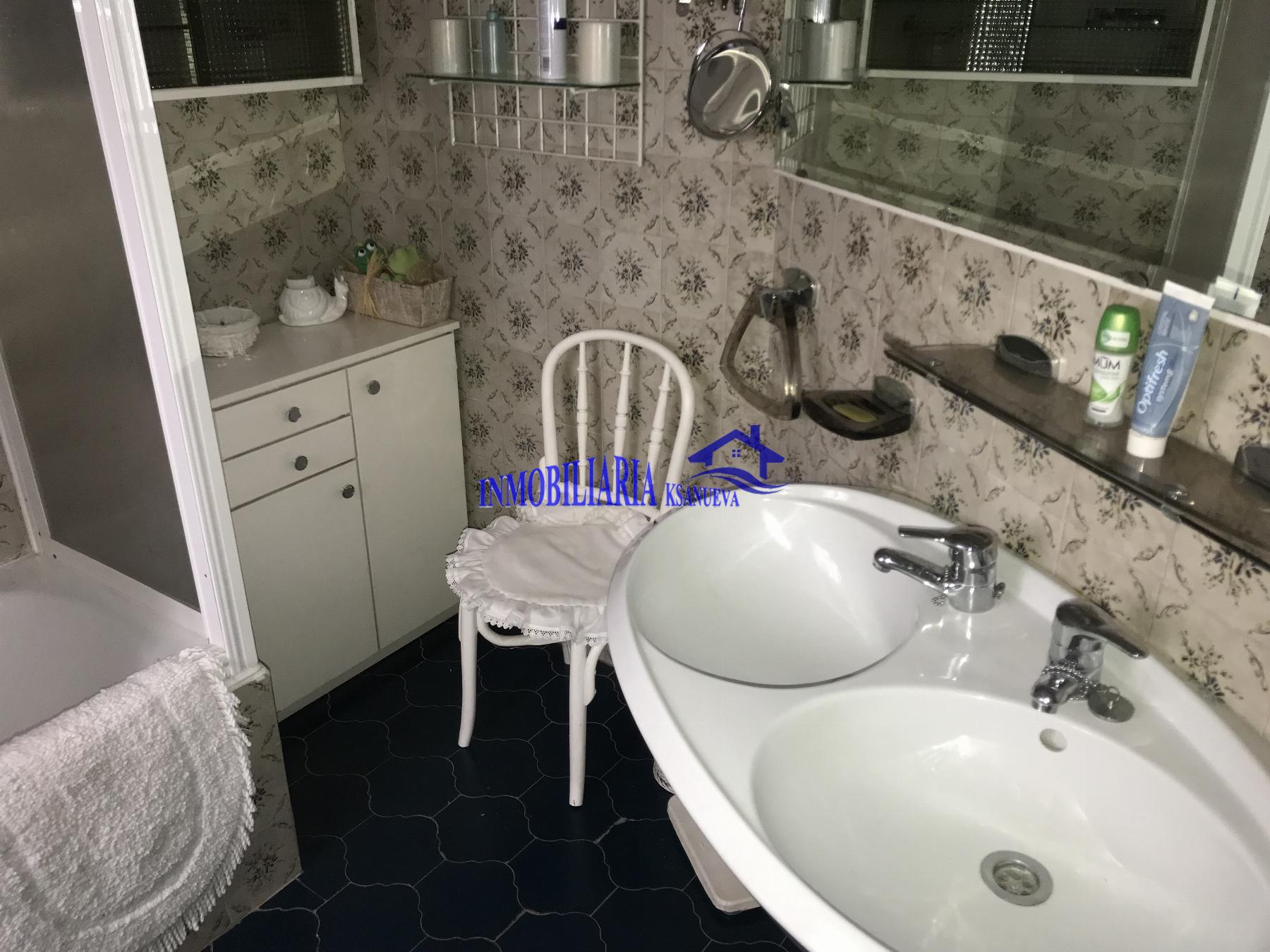 For sale of flat in Córdoba