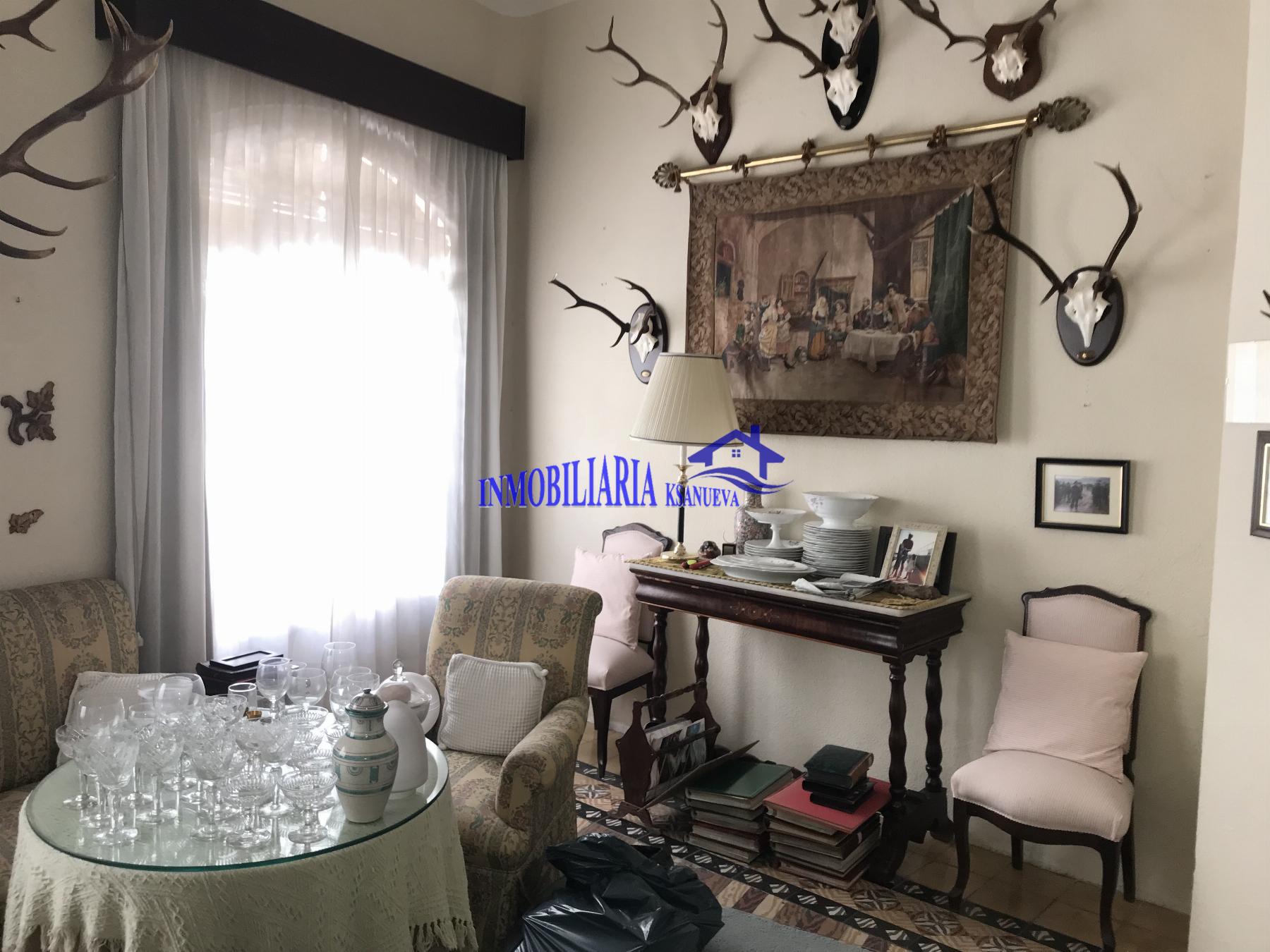For sale of flat in Córdoba