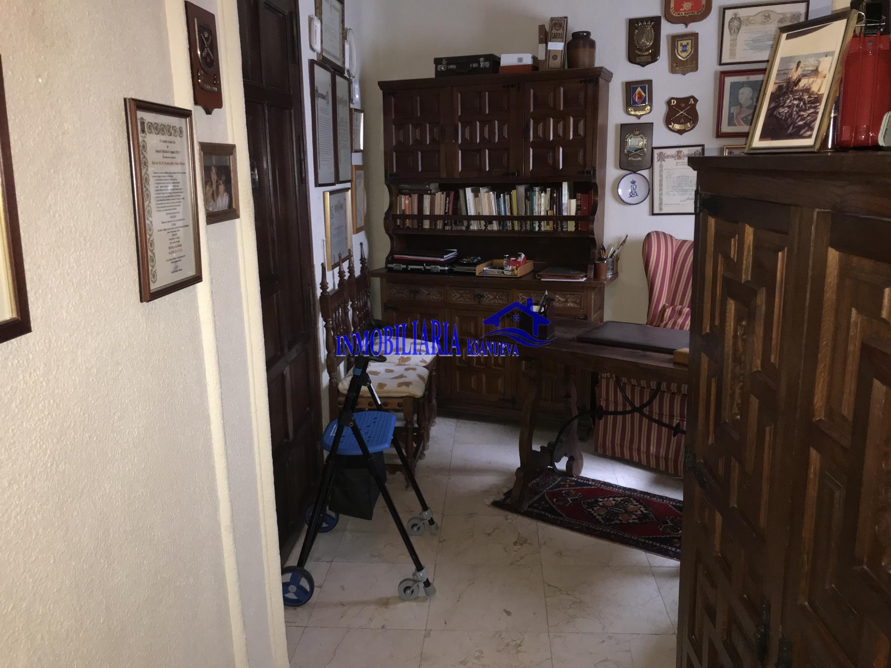 For sale of flat in Córdoba