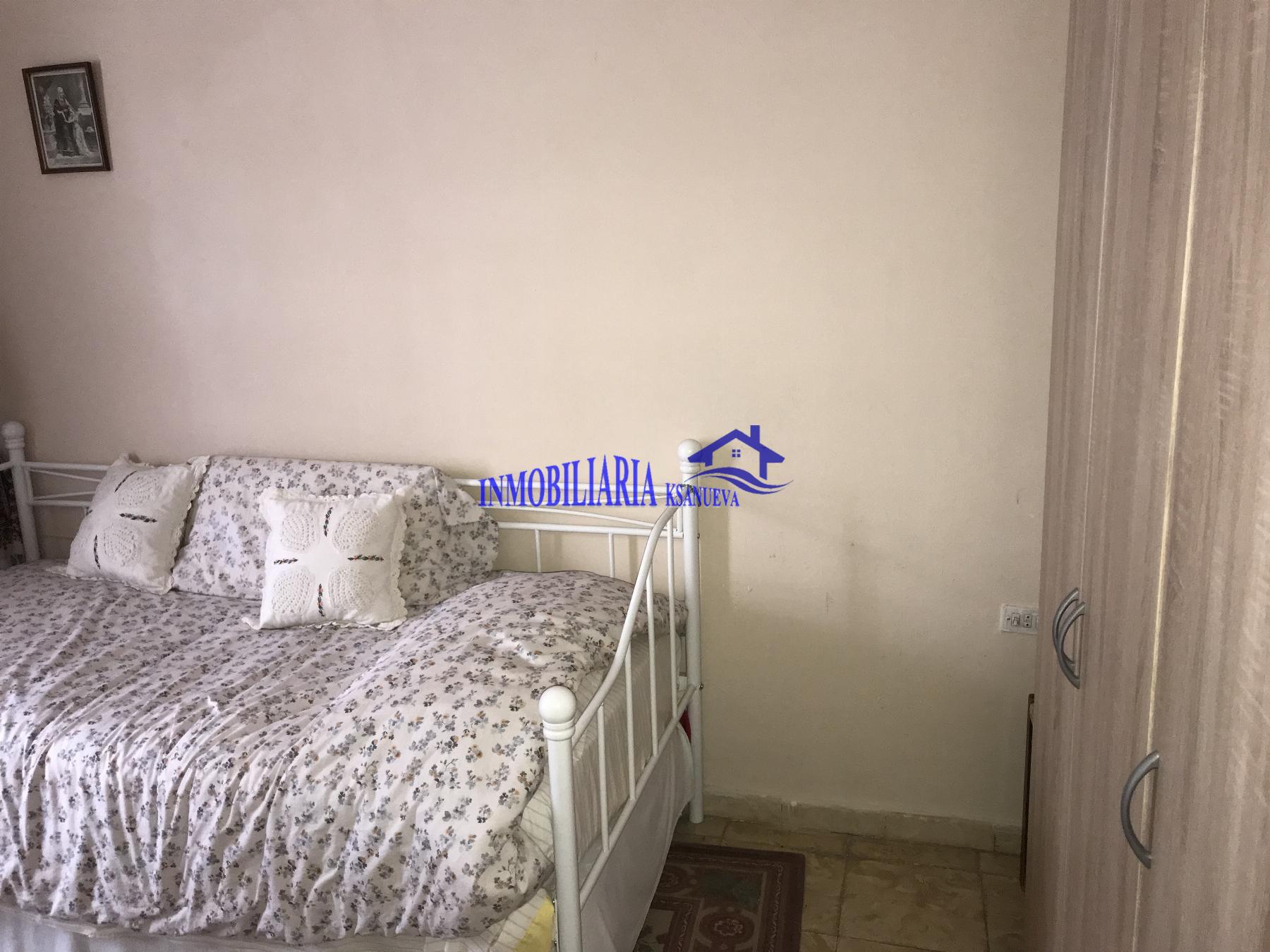 For sale of flat in Córdoba