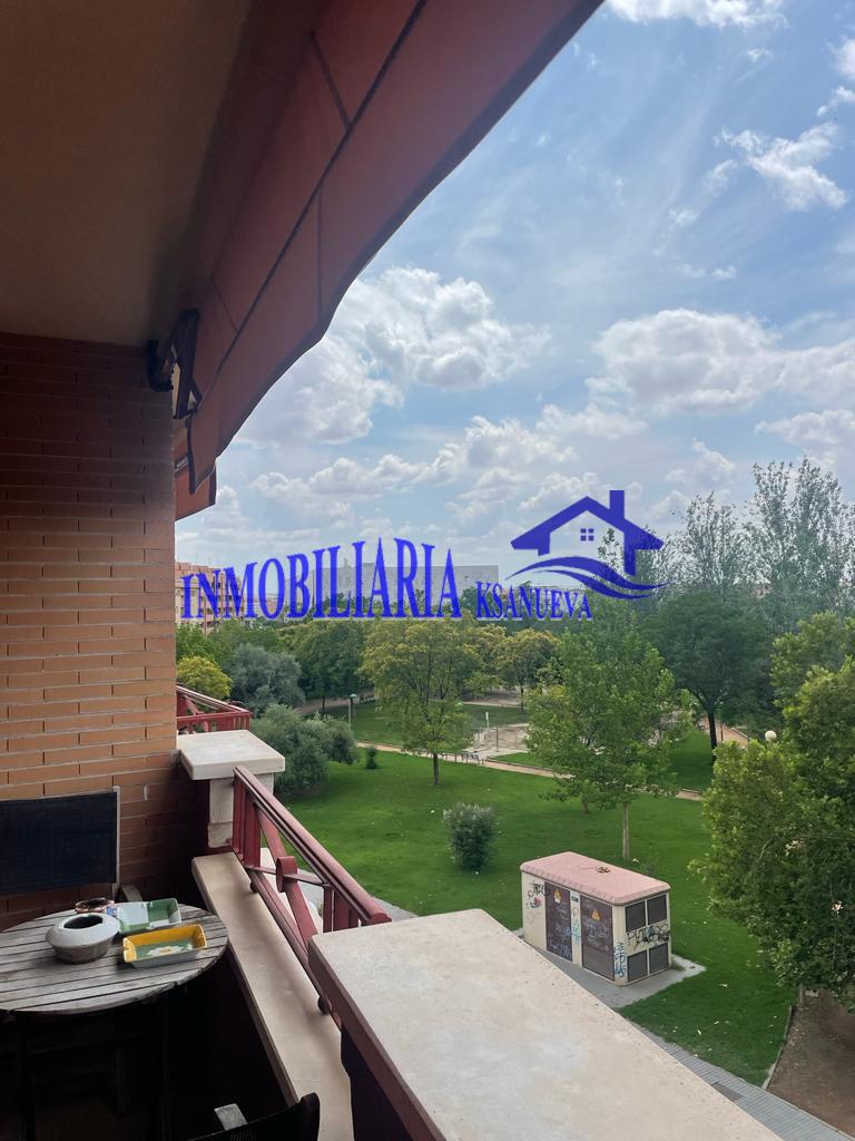 For sale of flat in Córdoba