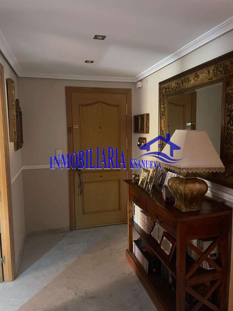 For sale of flat in Córdoba
