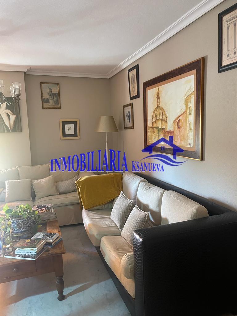 For sale of flat in Córdoba