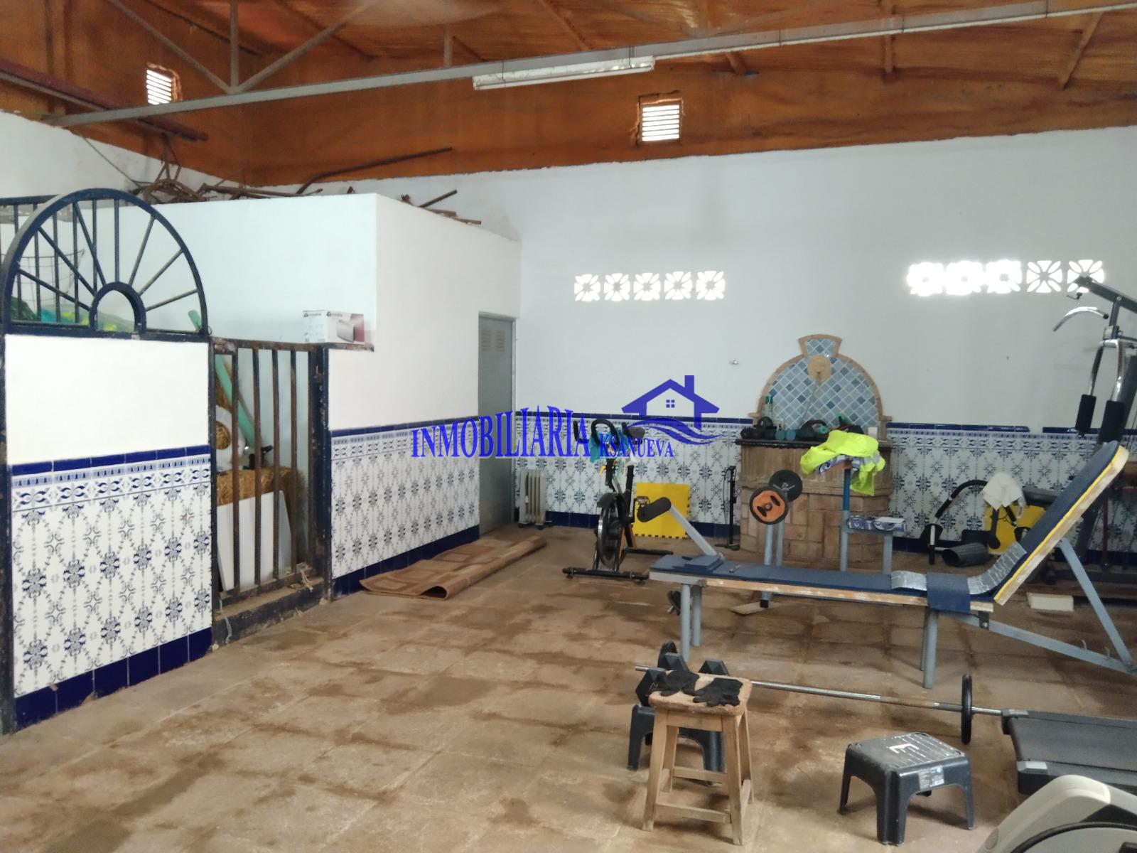 For sale of chalet in Córdoba