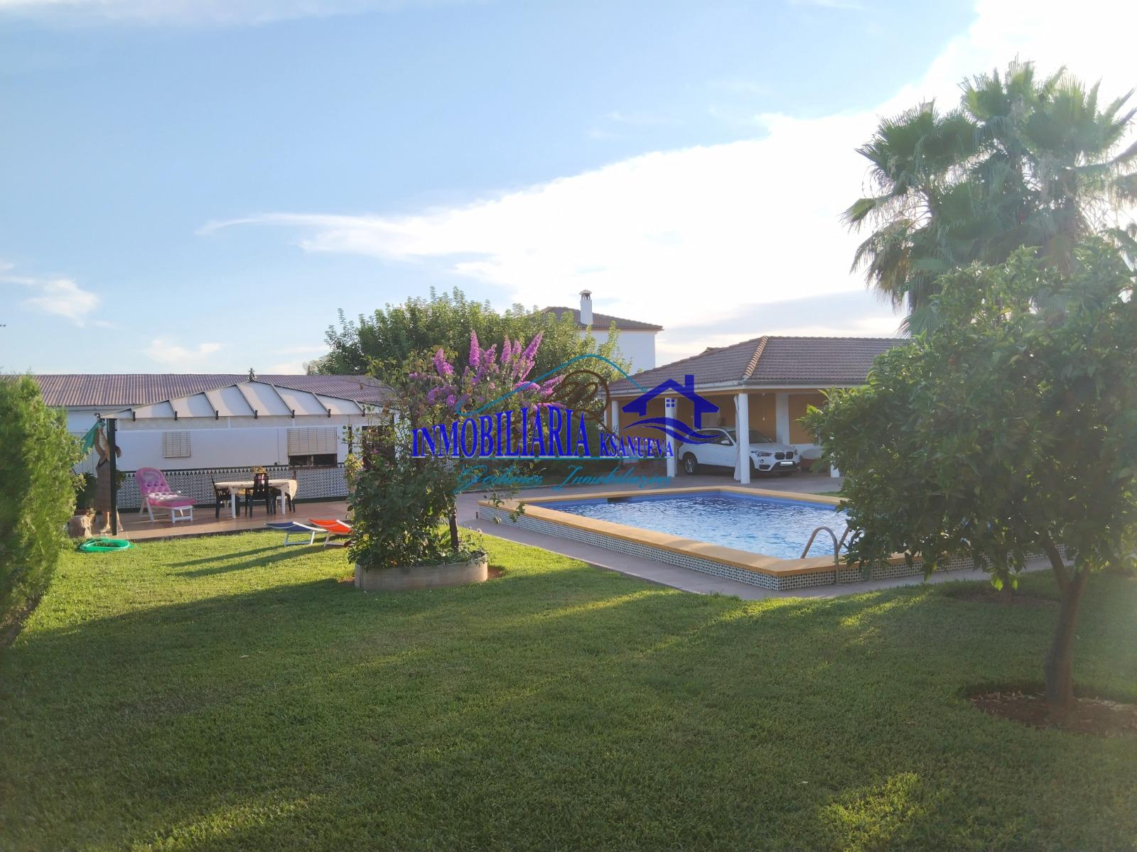For sale of chalet in Córdoba