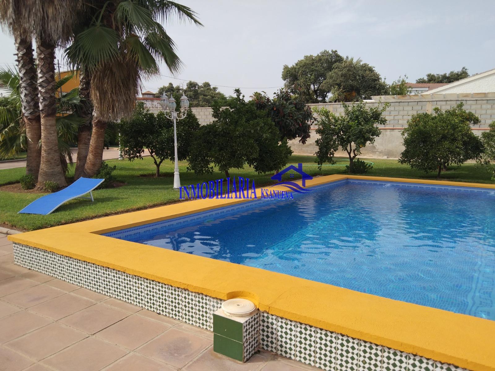 For sale of chalet in Córdoba