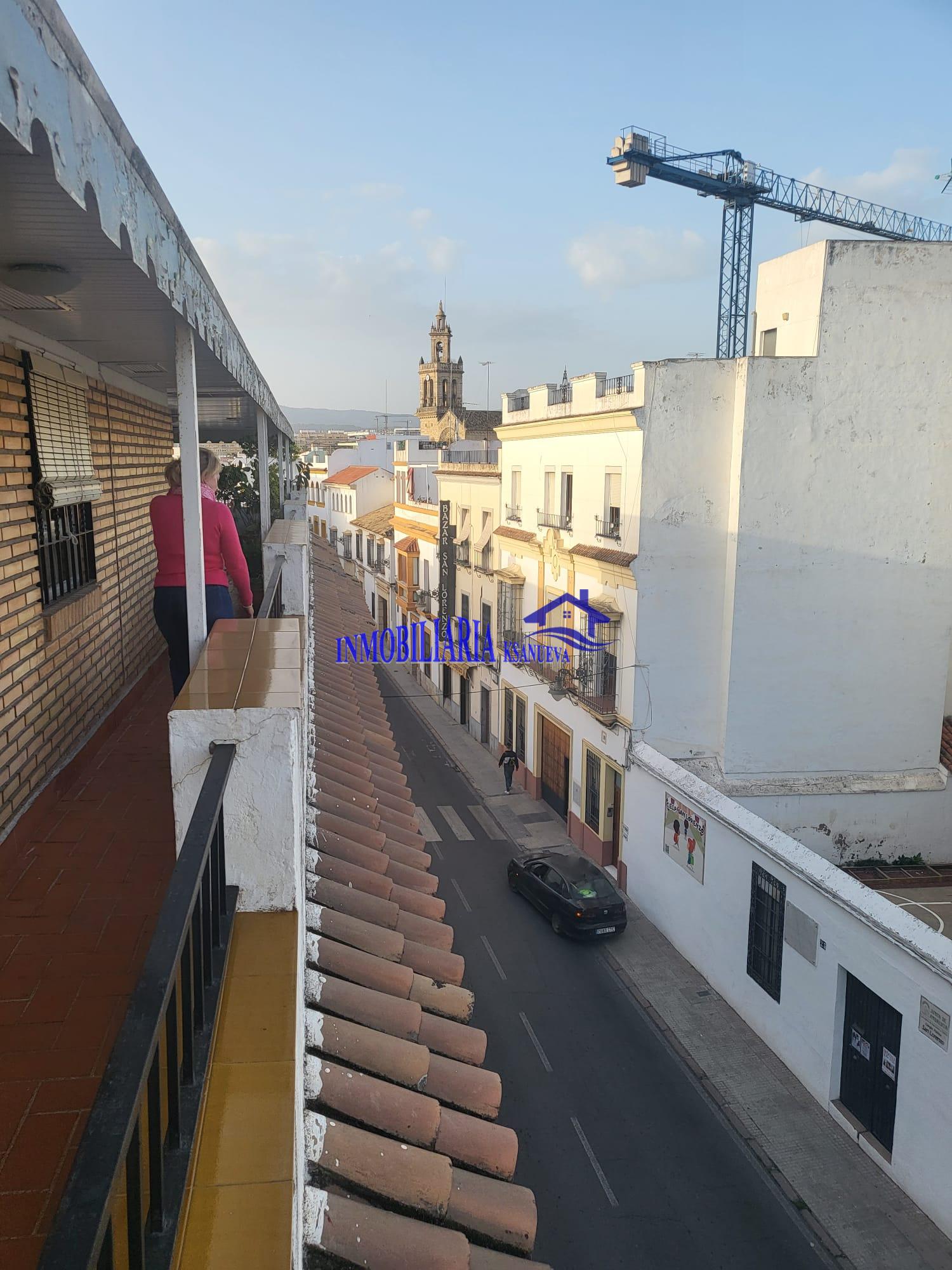 For sale of penthouse in Córdoba