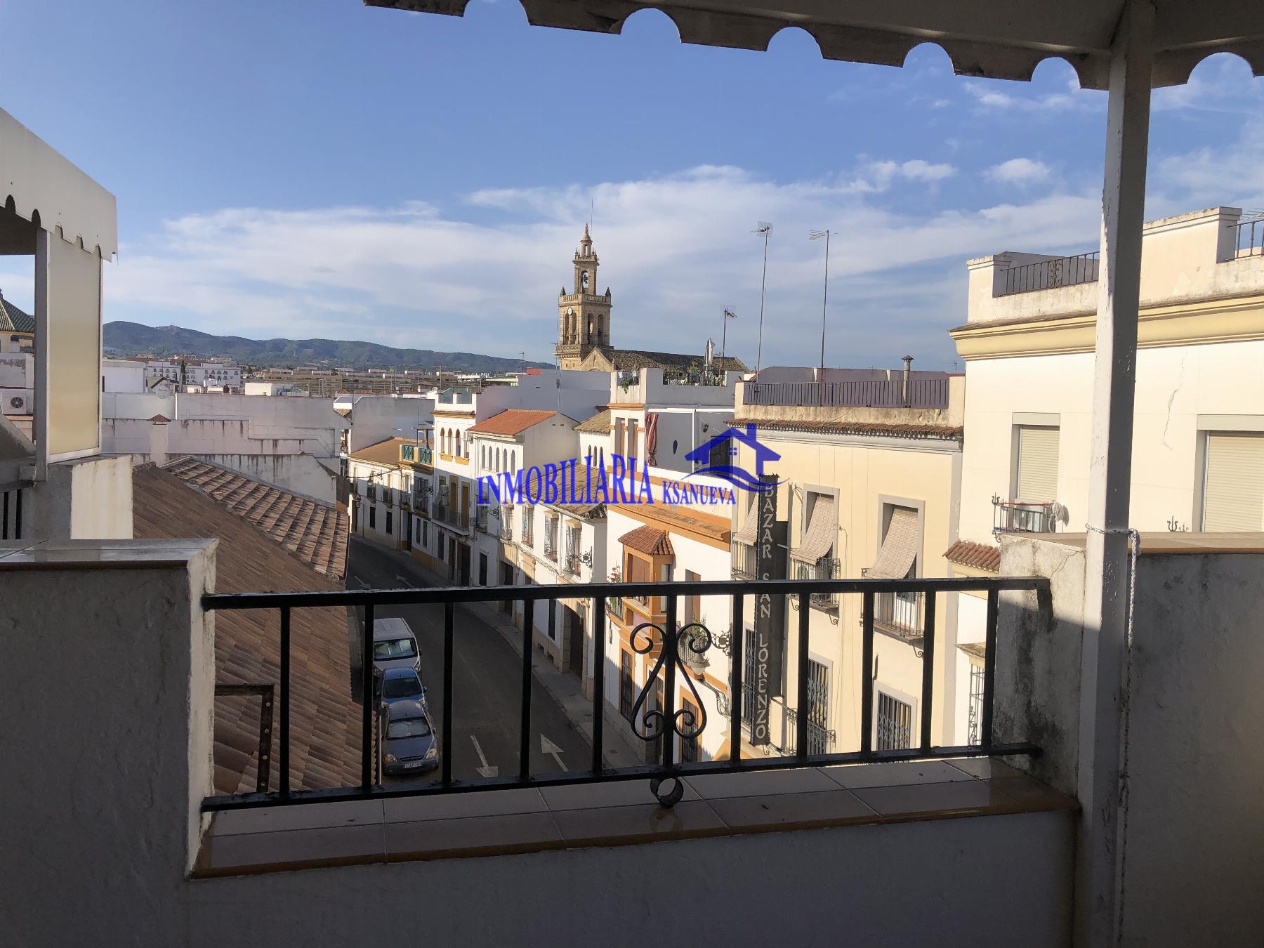 For sale of penthouse in Córdoba