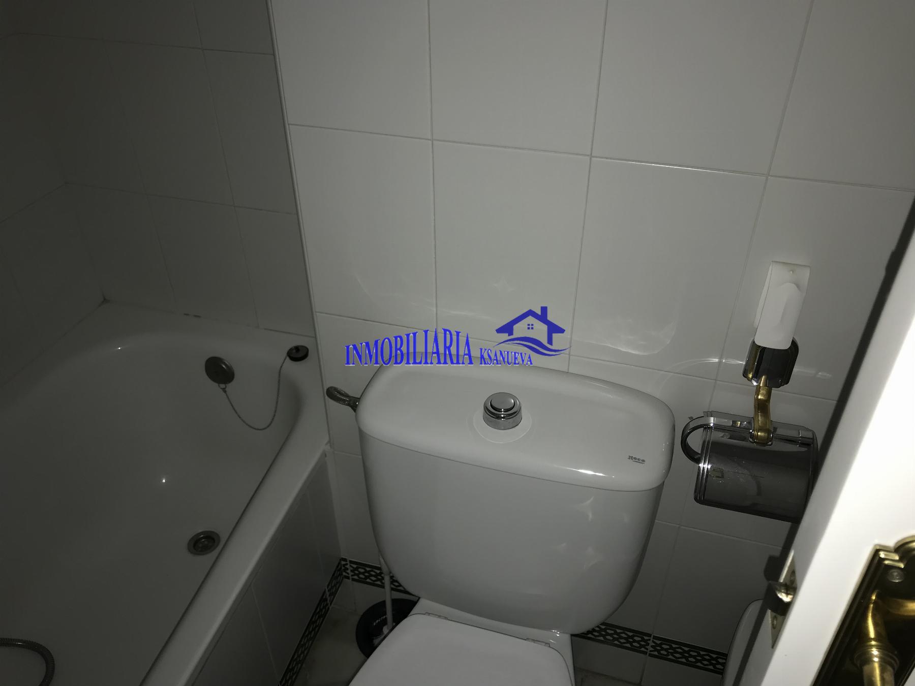 For sale of flat in Córdoba
