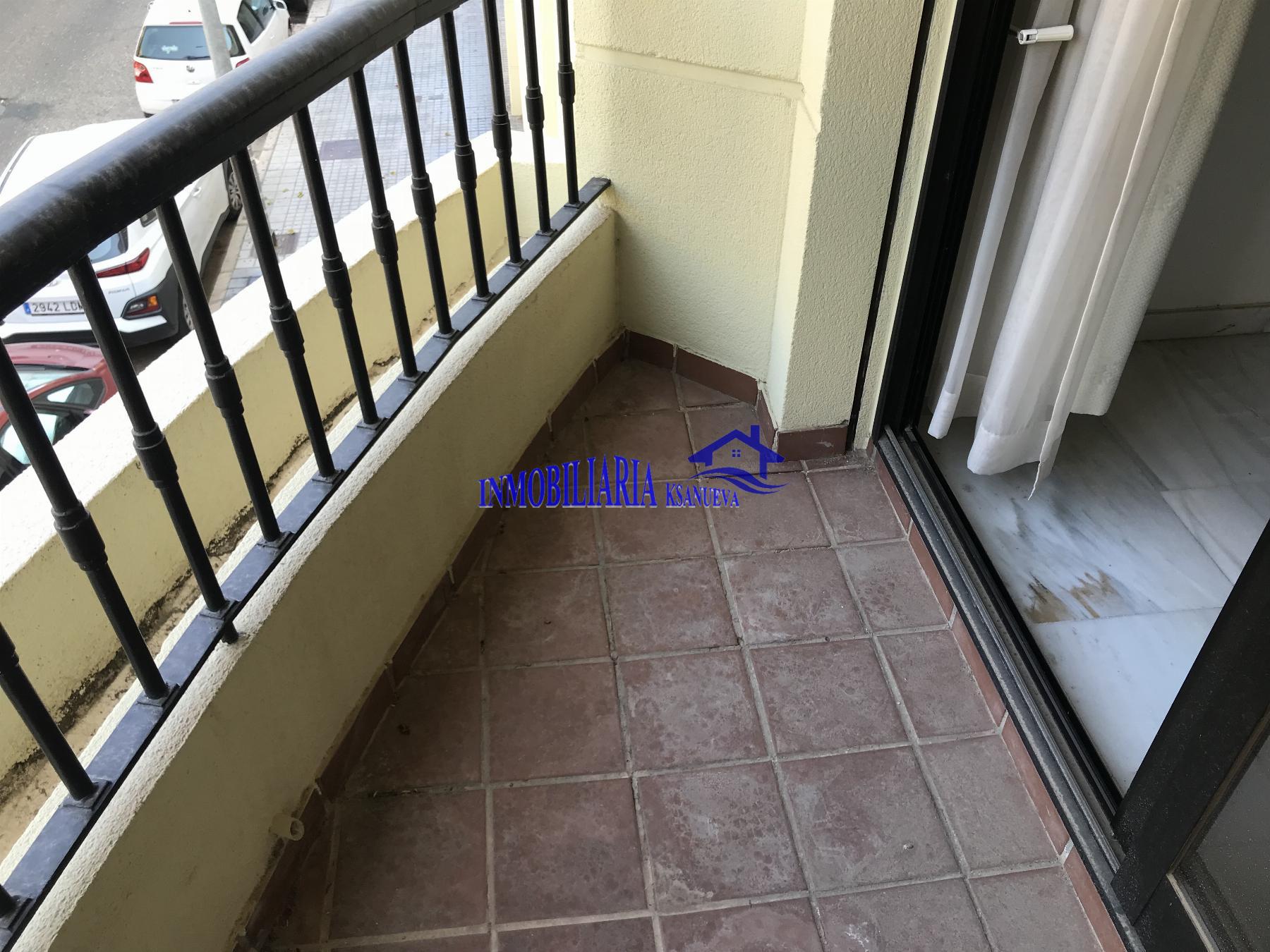 For sale of flat in Córdoba